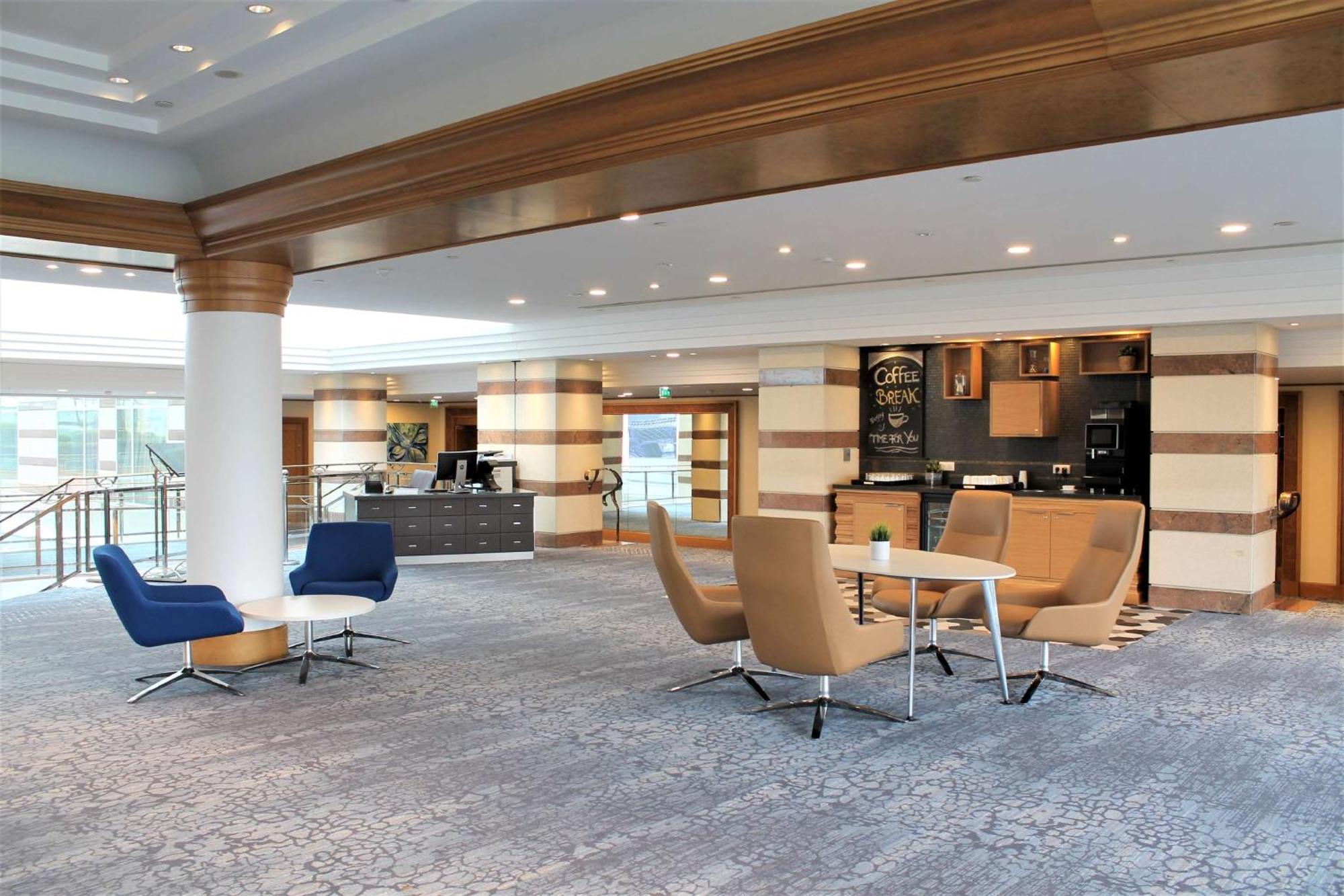 Hilton Paris Charles De Gaulle Airport Hotel Le Mesnil-Amelot Exterior photo