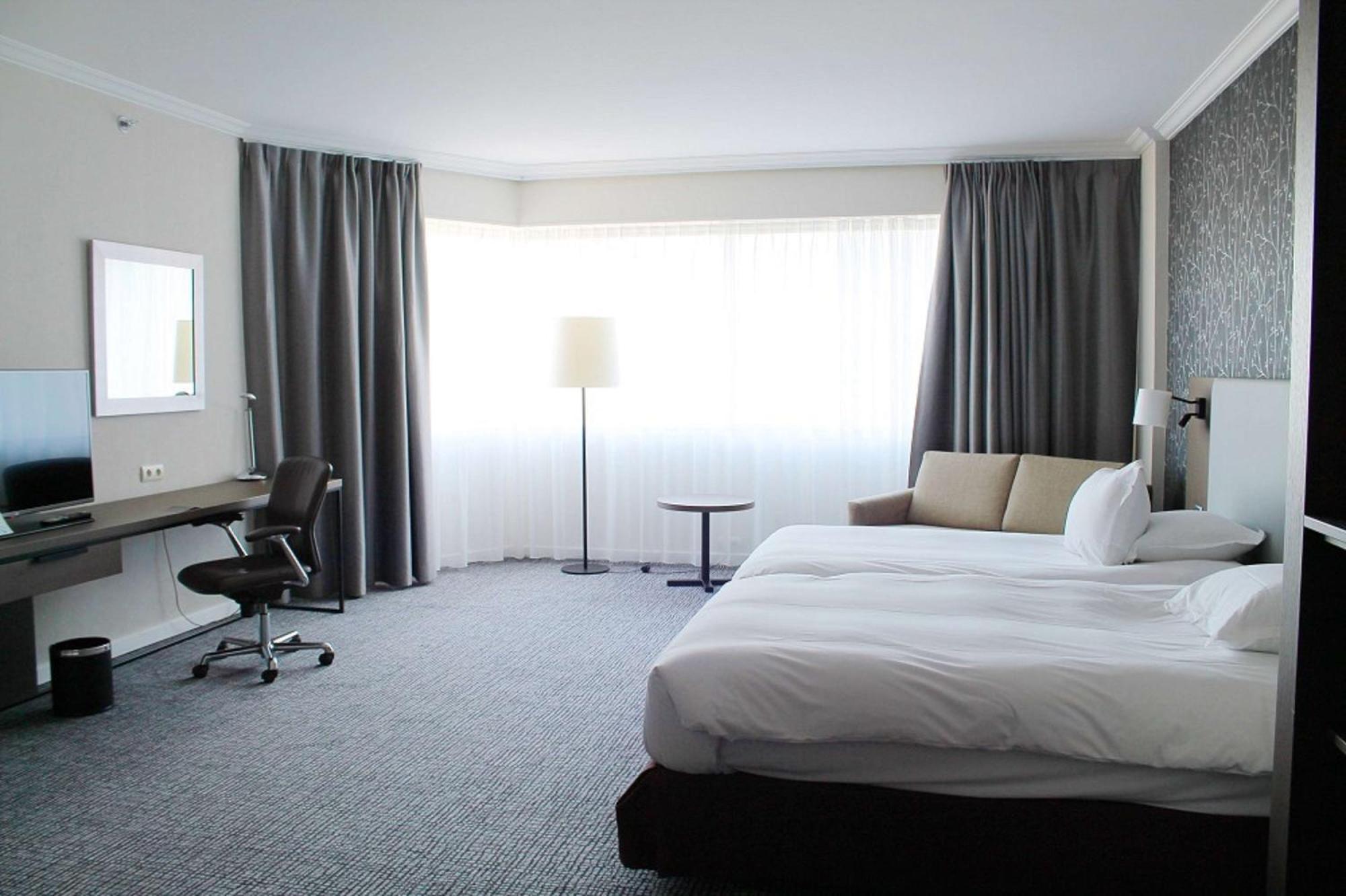 Hilton Paris Charles De Gaulle Airport Hotel Le Mesnil-Amelot Exterior photo